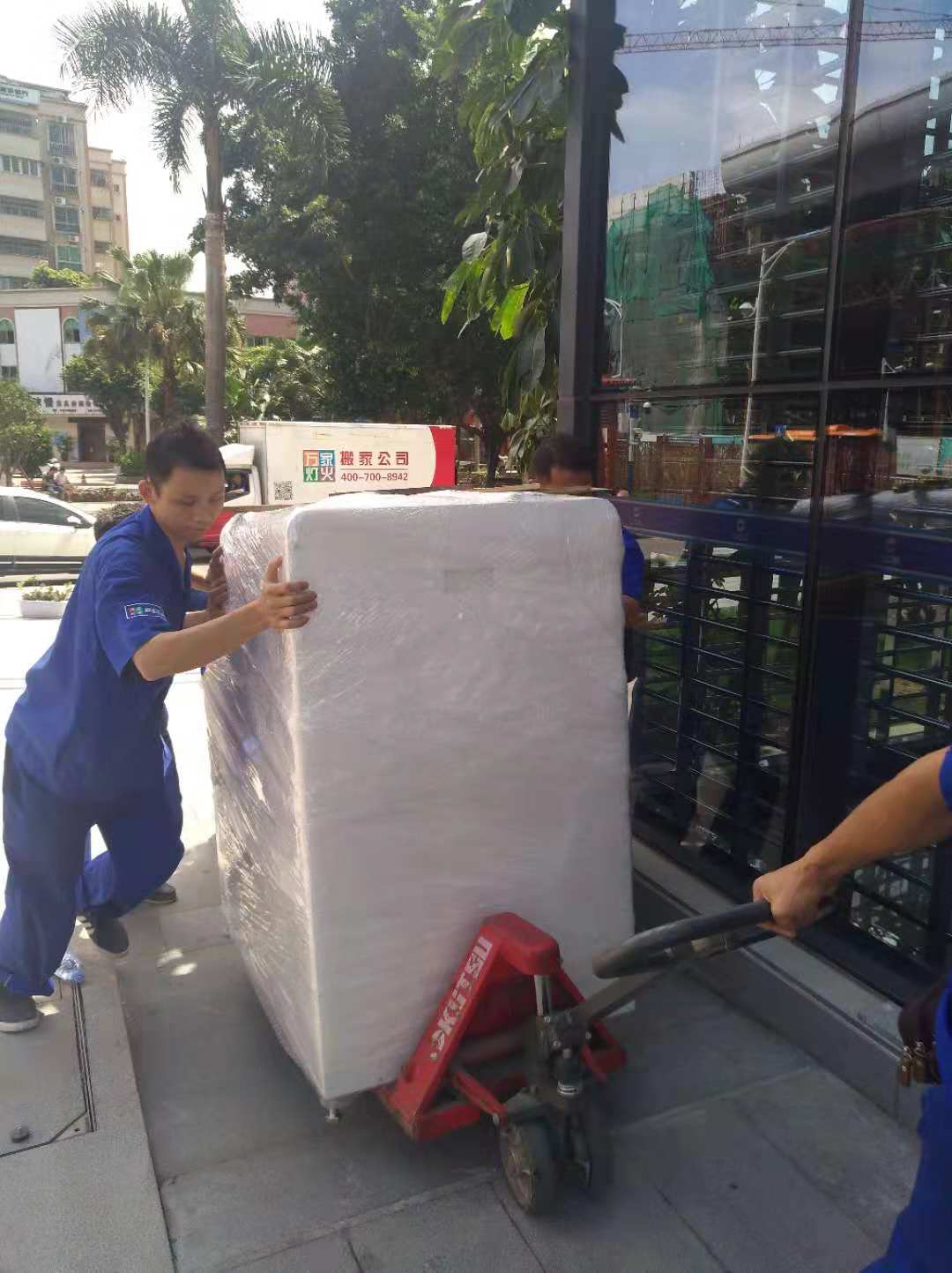 ���ڰ�������շ�����װ��Ǯ���ƶ���Ǯ�ѣ�